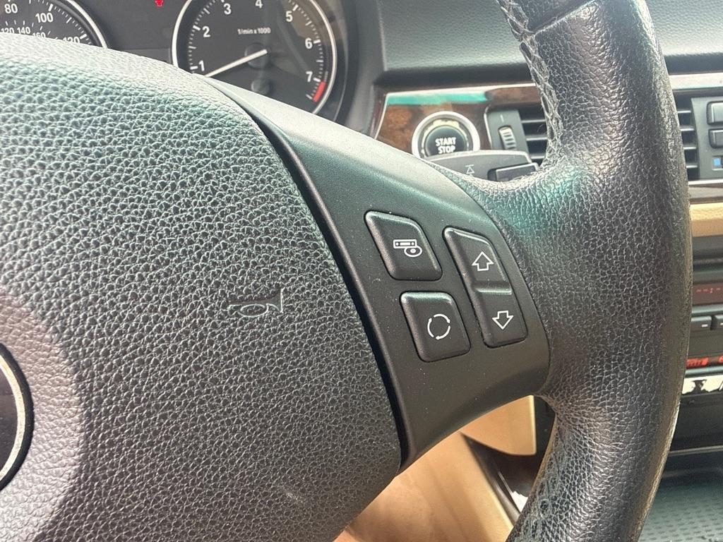 BMW 3-Series 328i 2011