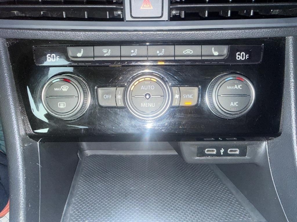 Volkswagen Jetta 1.4T S 8A 2021