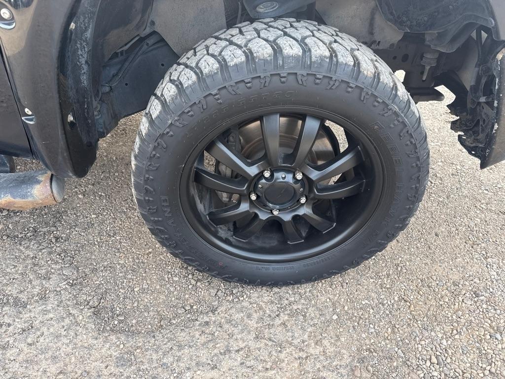 Toyota Tundra Limited 5.7L FFV CrewMax 4WD 2013