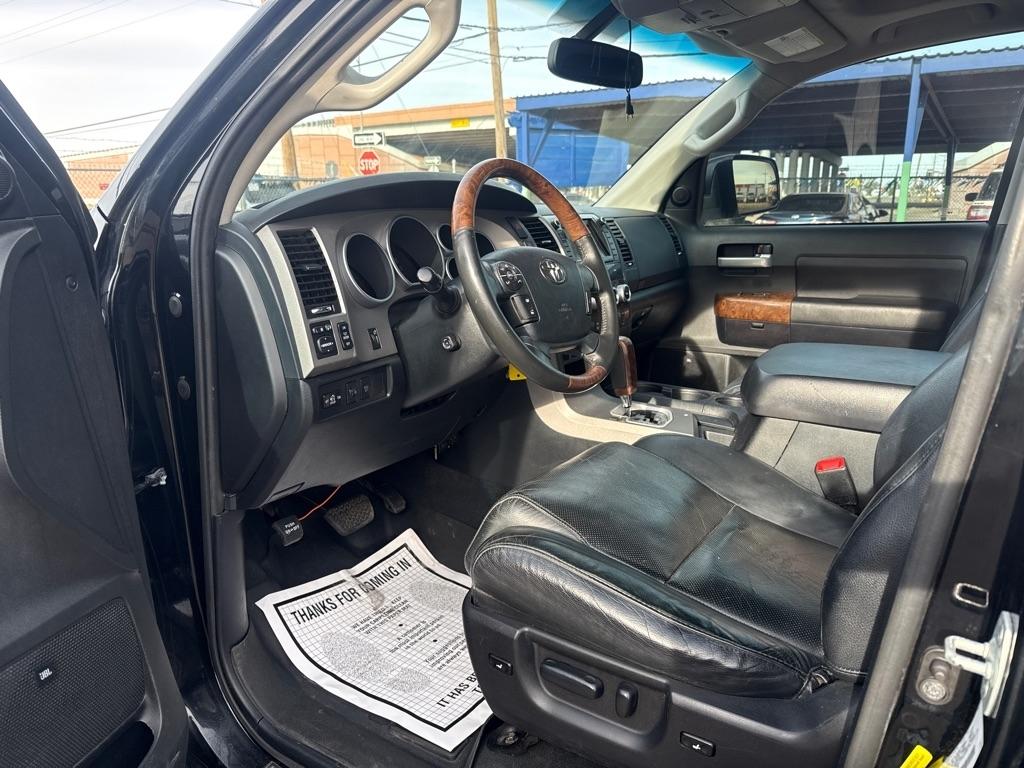 Toyota Tundra Limited 5.7L FFV CrewMax 4WD 2013