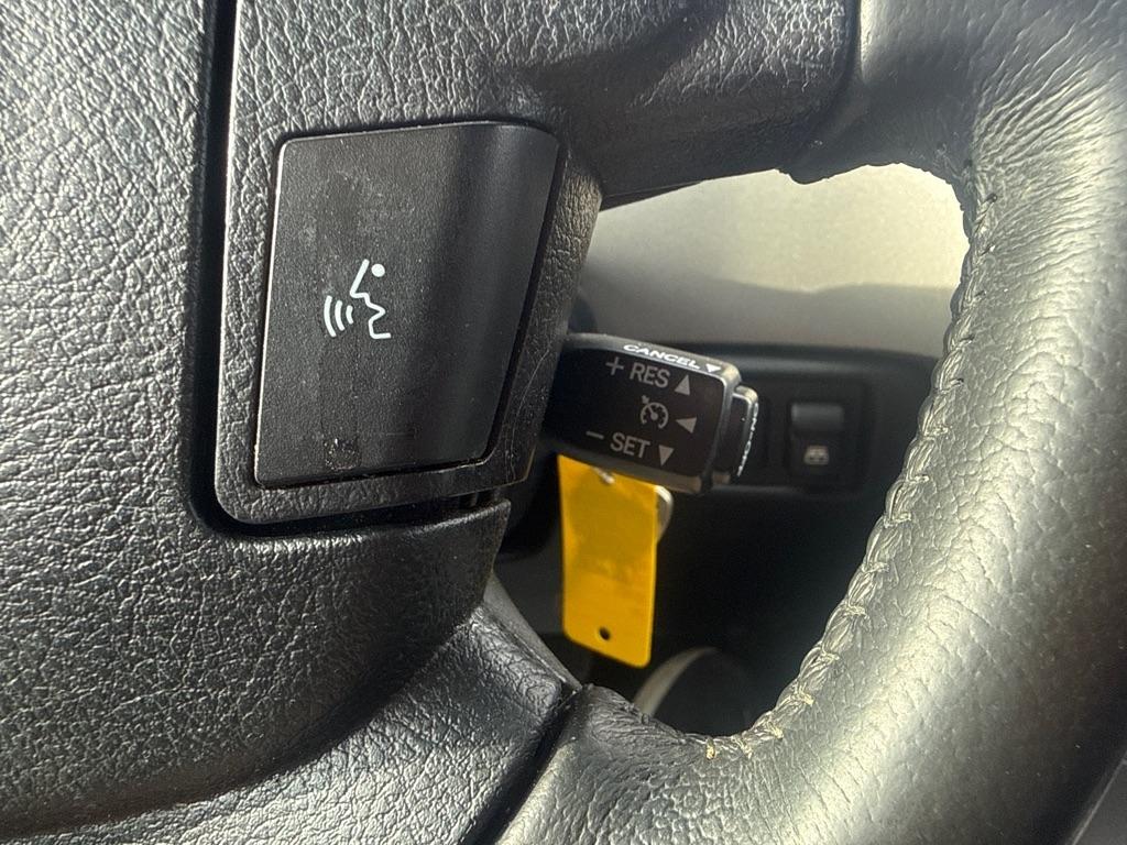 Toyota Tundra Limited 5.7L FFV CrewMax 4WD 2013