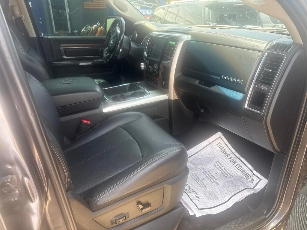 RAM 1500 Laramie Crew Cab SWB 4WD 2018