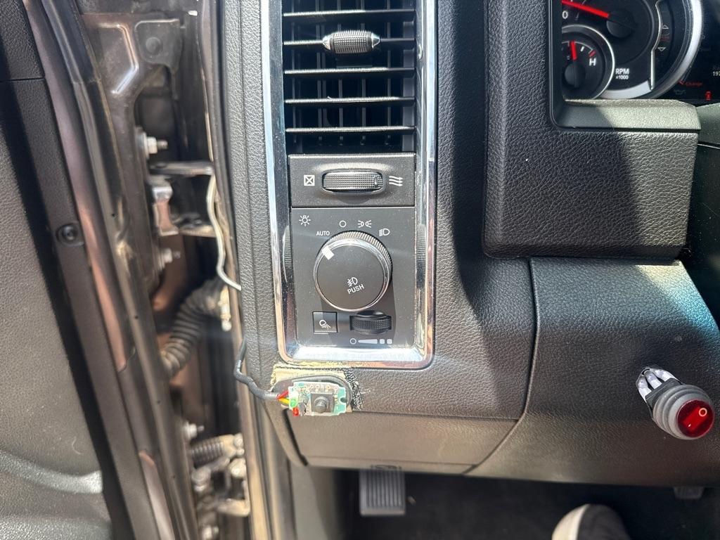 RAM 1500 Laramie Crew Cab SWB 4WD 2018