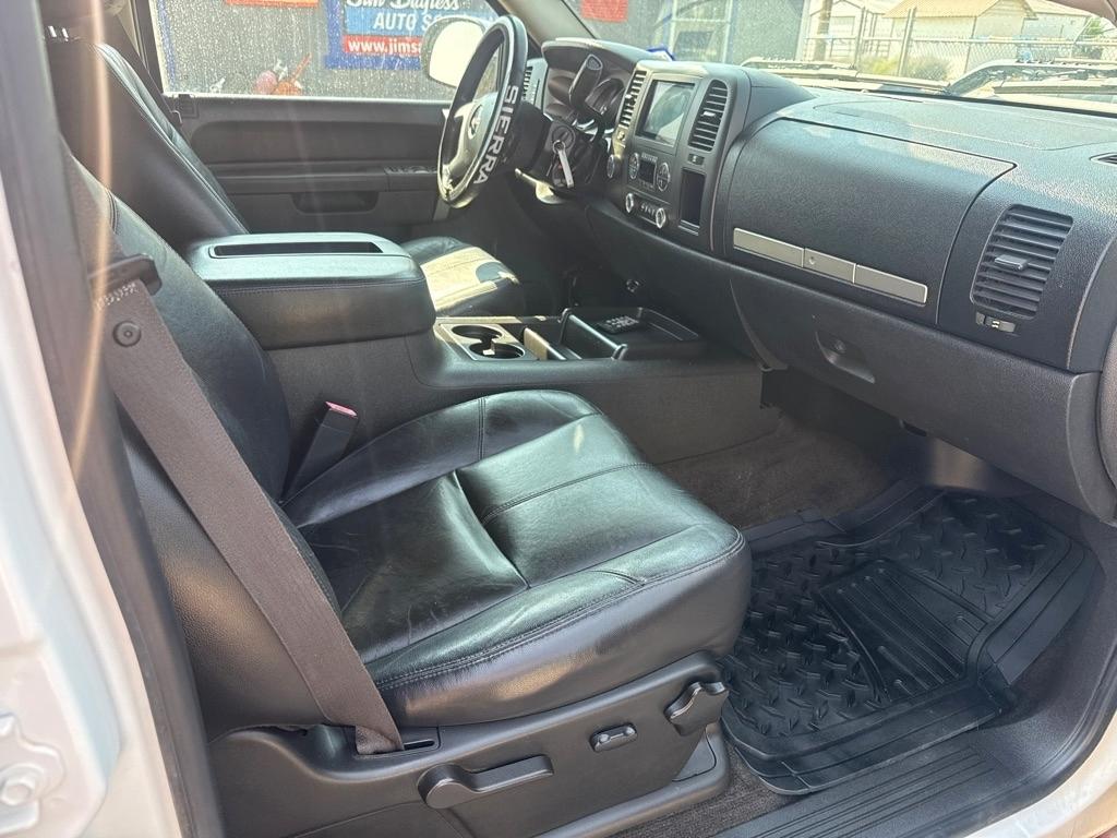 GMC Sierra 1500 SLE Crew Cab 4WD 2011