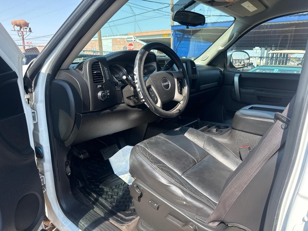 GMC Sierra 1500 SLE Crew Cab 4WD 2011