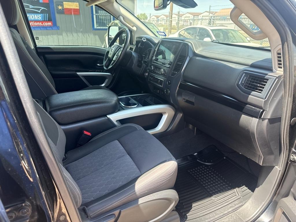 Nissan Titan SL Crew Cab 2WD 2022