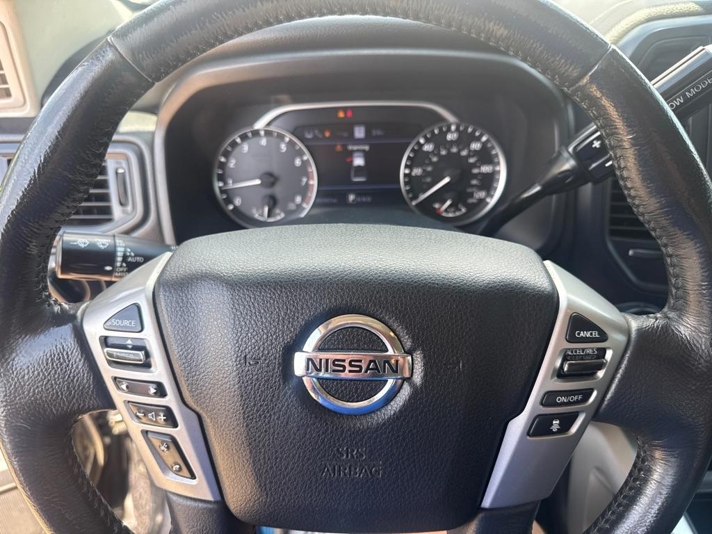 Nissan Titan SL Crew Cab 2WD 2022
