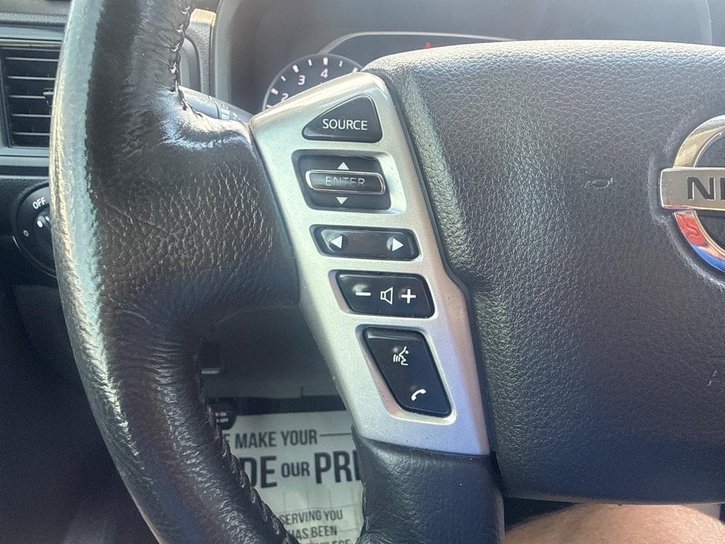 Nissan Titan SL Crew Cab 2WD 2022