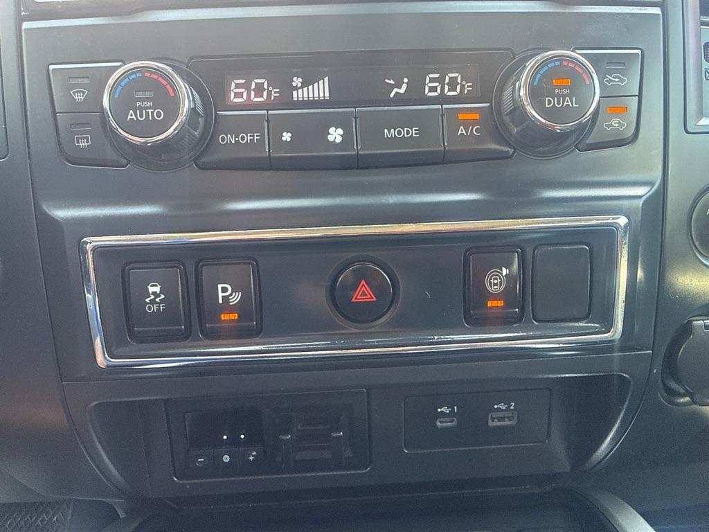 Nissan Titan SL Crew Cab 2WD 2022