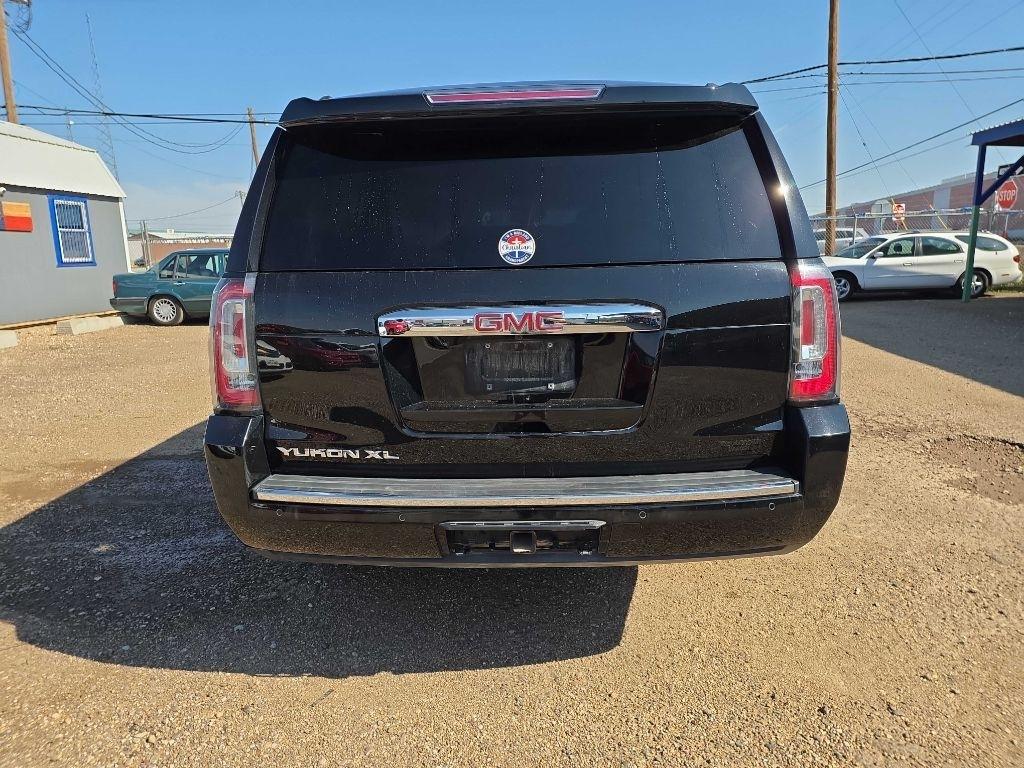 GMC Yukon XL Denali 4WD 2019