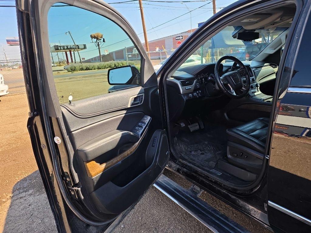 GMC Yukon XL Denali 4WD 2019