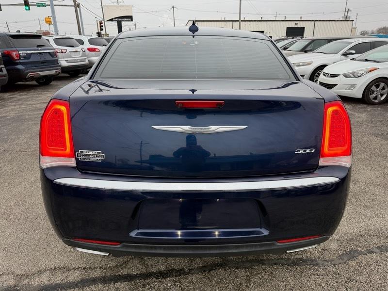 Chrysler 300  2016