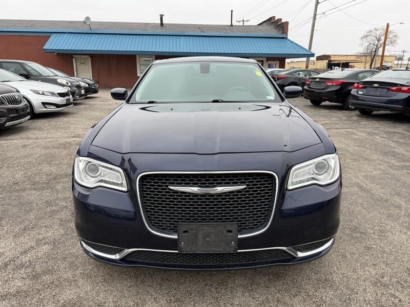 Chrysler 300  2016
