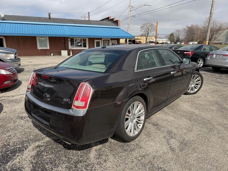 Chrysler 300  2012