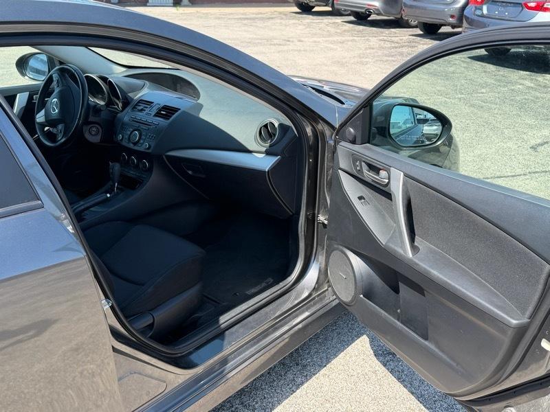 Mazda MAZDA3  2012
