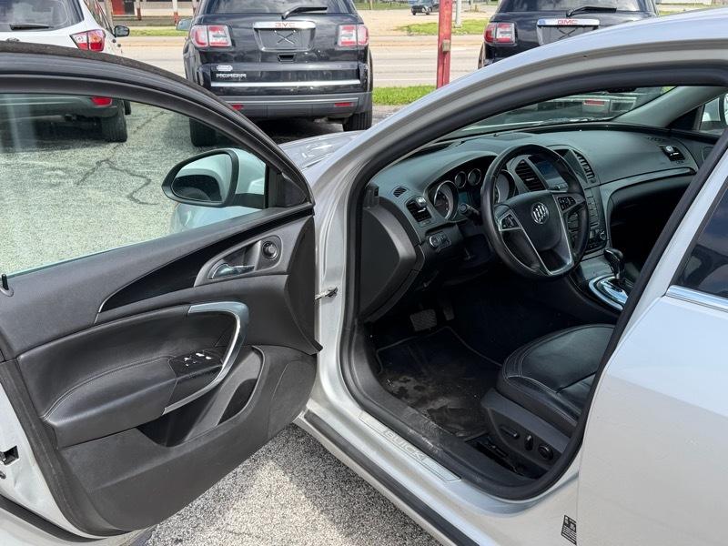 Buick Regal  2011