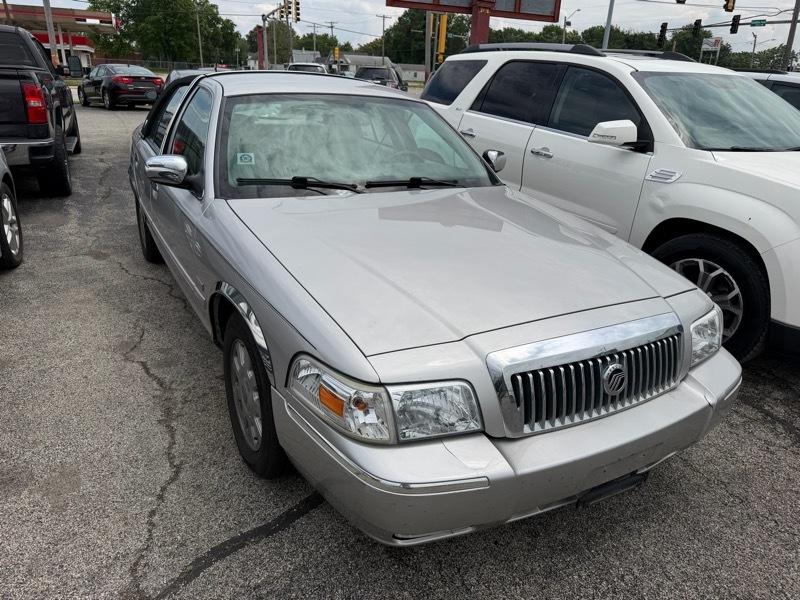 2007 Mercury Grand Marquis LS's photo