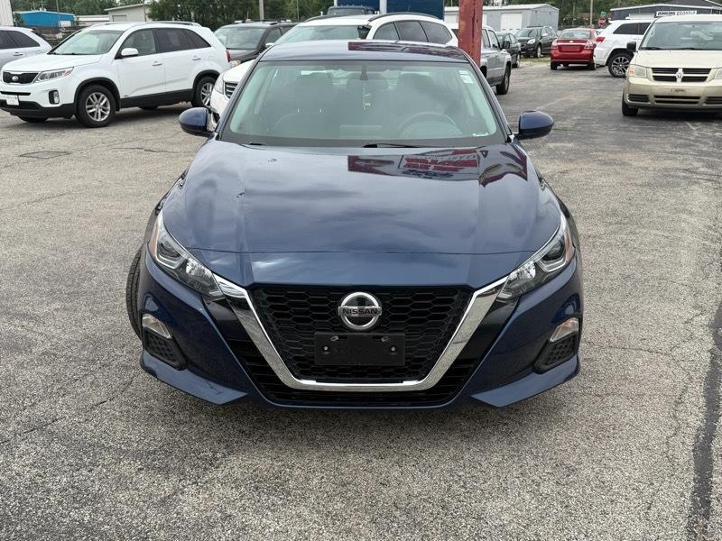 Nissan Altima  2020