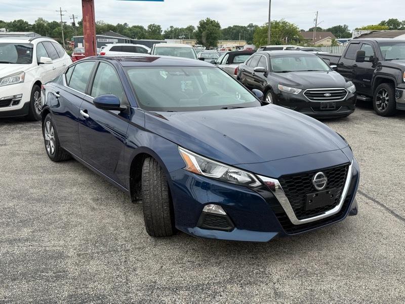 Nissan Altima  2020