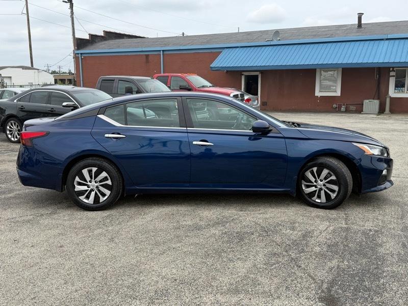 Nissan Altima  2020