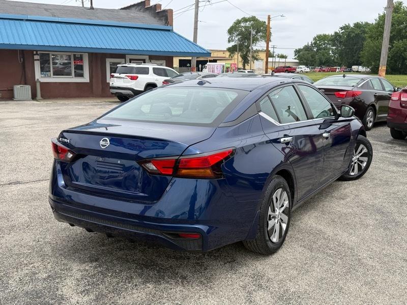 Nissan Altima  2020