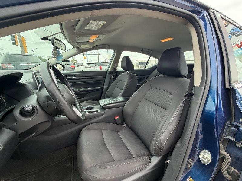 Nissan Altima  2020