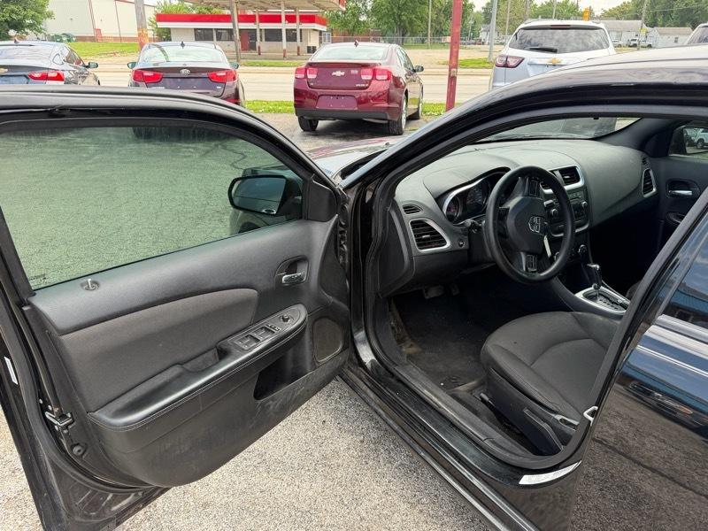 Dodge Avenger  2013