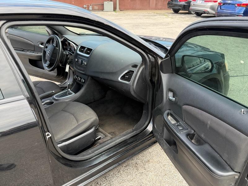Dodge Avenger  2013