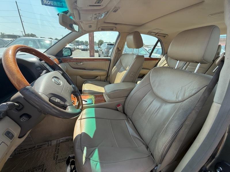 Lexus LS 430  2005