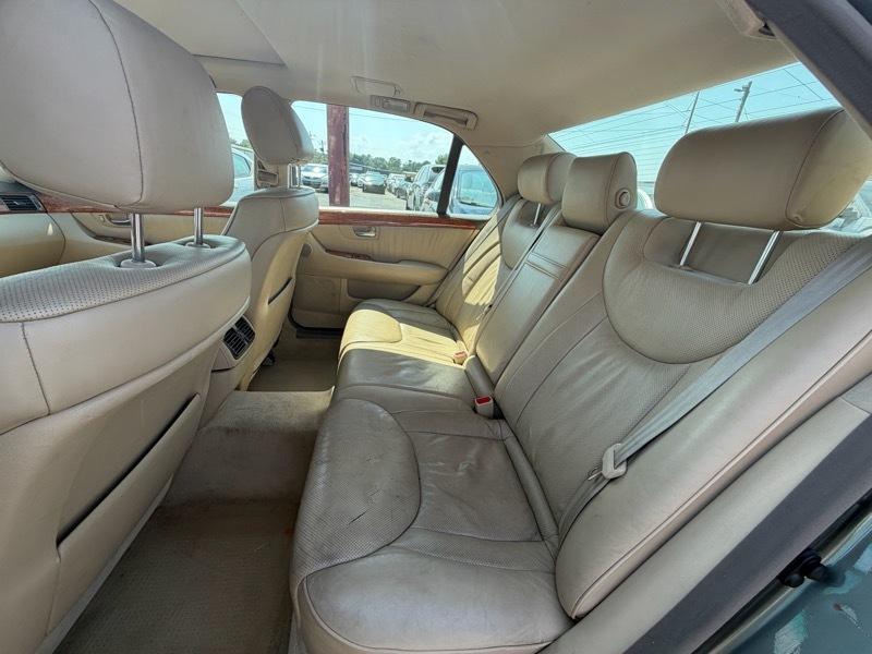 Lexus LS 430  2005