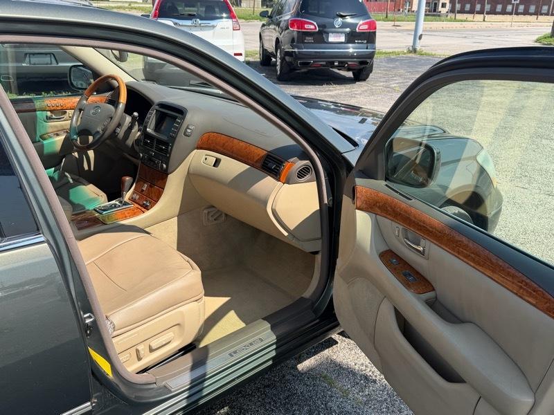Lexus LS 430  2005