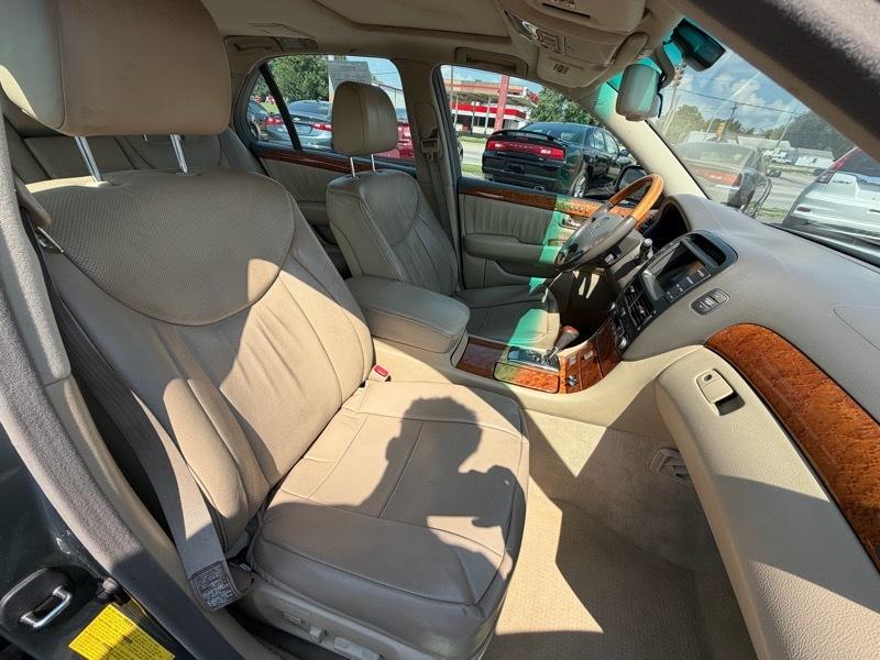 Lexus LS 430  2005