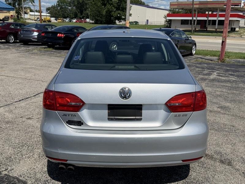 Volkswagen Jetta  2013