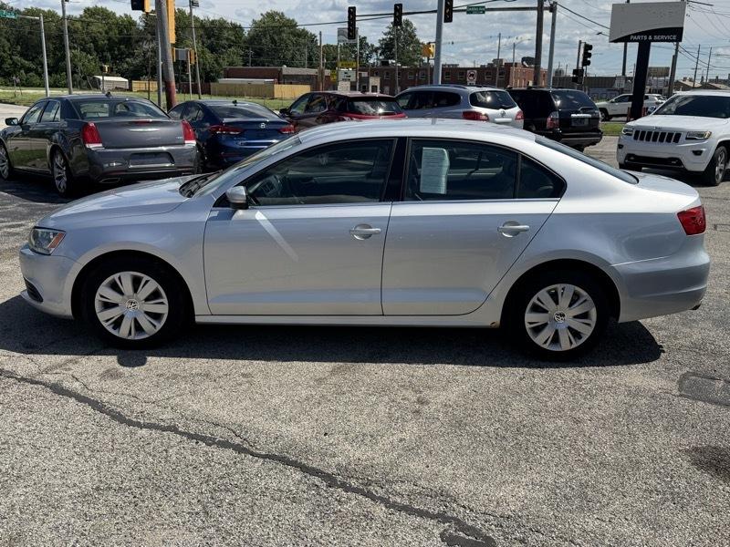 Volkswagen Jetta  2013