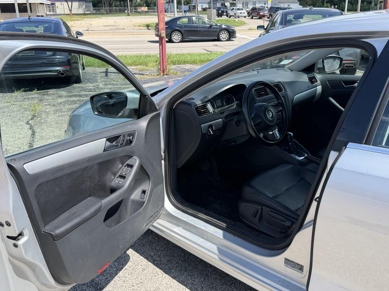 Volkswagen Jetta  2013