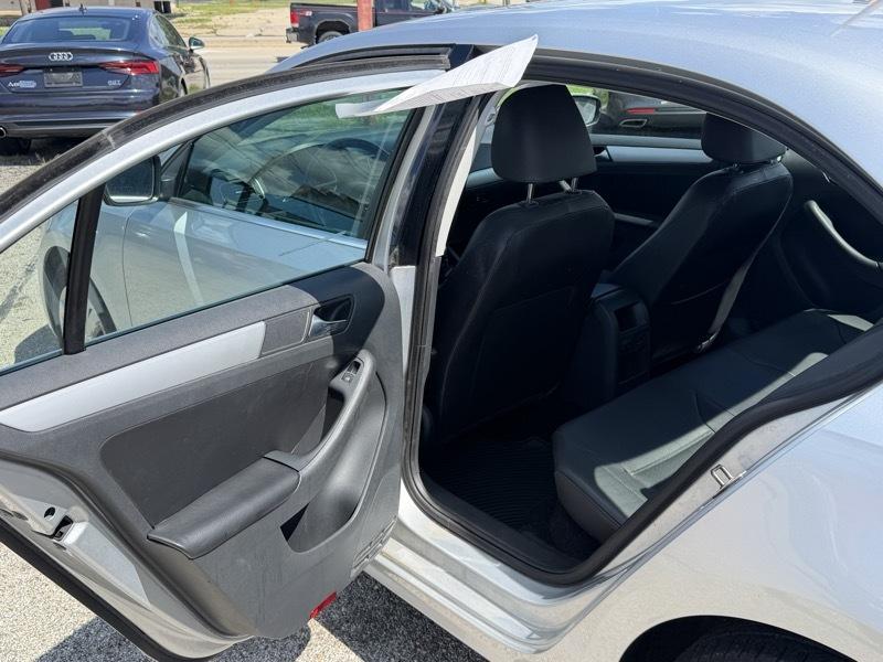 Volkswagen Jetta  2013