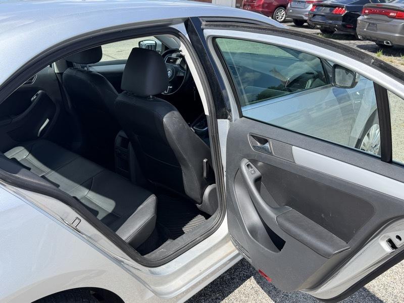Volkswagen Jetta  2013