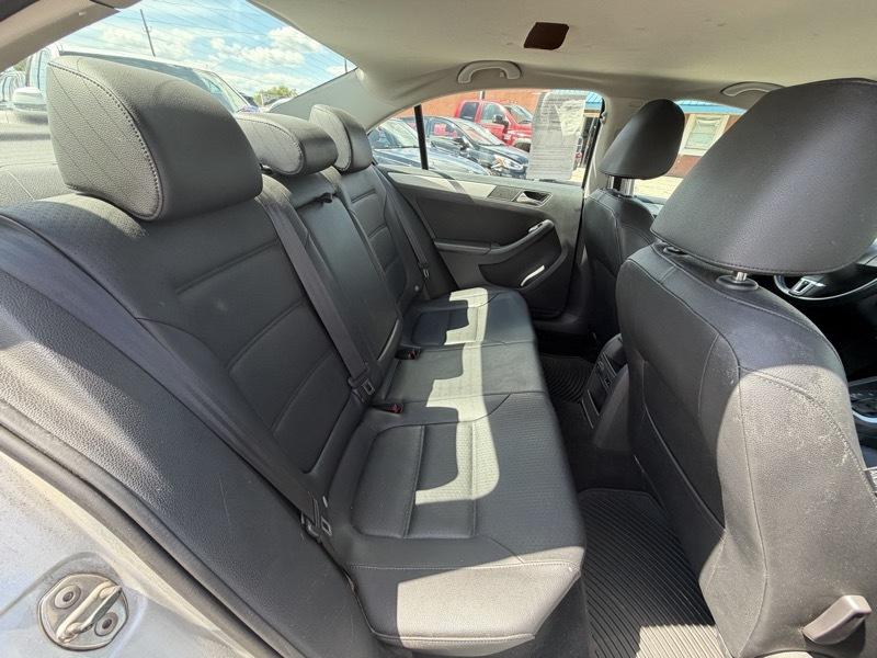 Volkswagen Jetta  2013