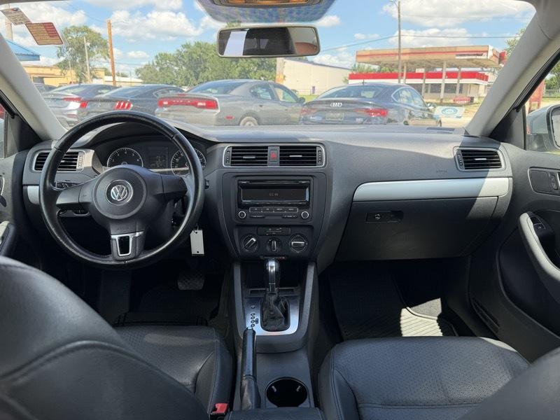 Volkswagen Jetta  2013