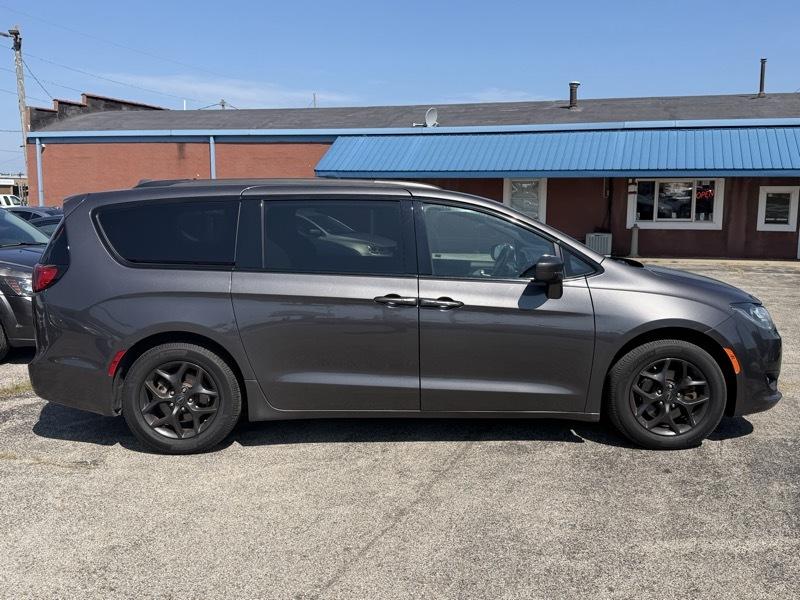 Chrysler Pacifica  2018