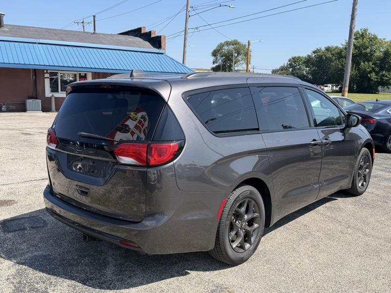 Chrysler Pacifica  2018