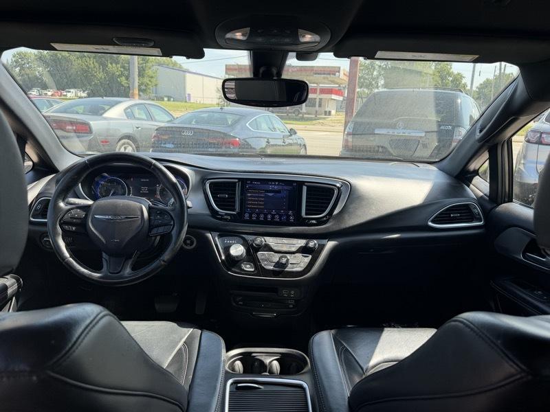 Chrysler Pacifica  2018