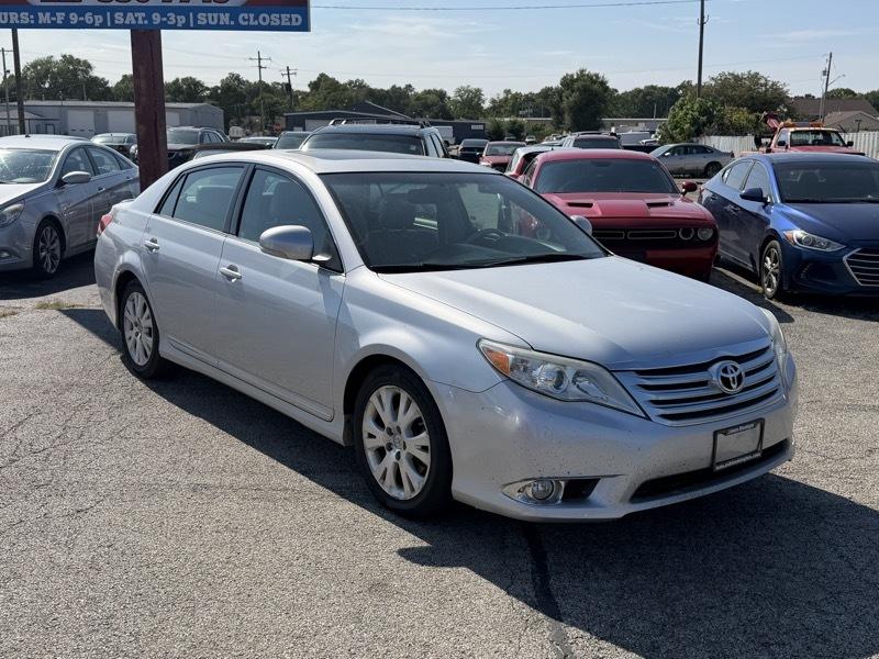 Toyota Avalon  2012