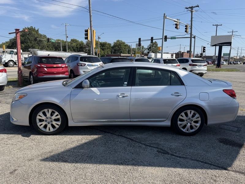 Toyota Avalon  2012