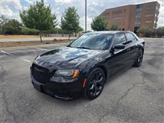 2021 Chrysler 300  2021 Chrysler 300