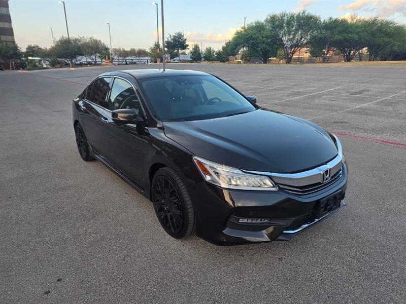 2017 Honda Accord Touring - Photo 9