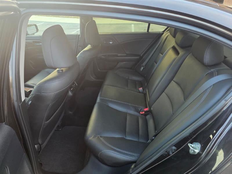 2017 Honda Accord Touring - Photo 13