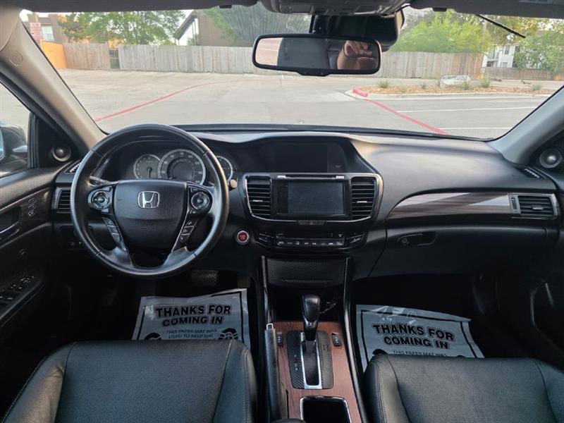 2017 Honda Accord Touring - Photo 14