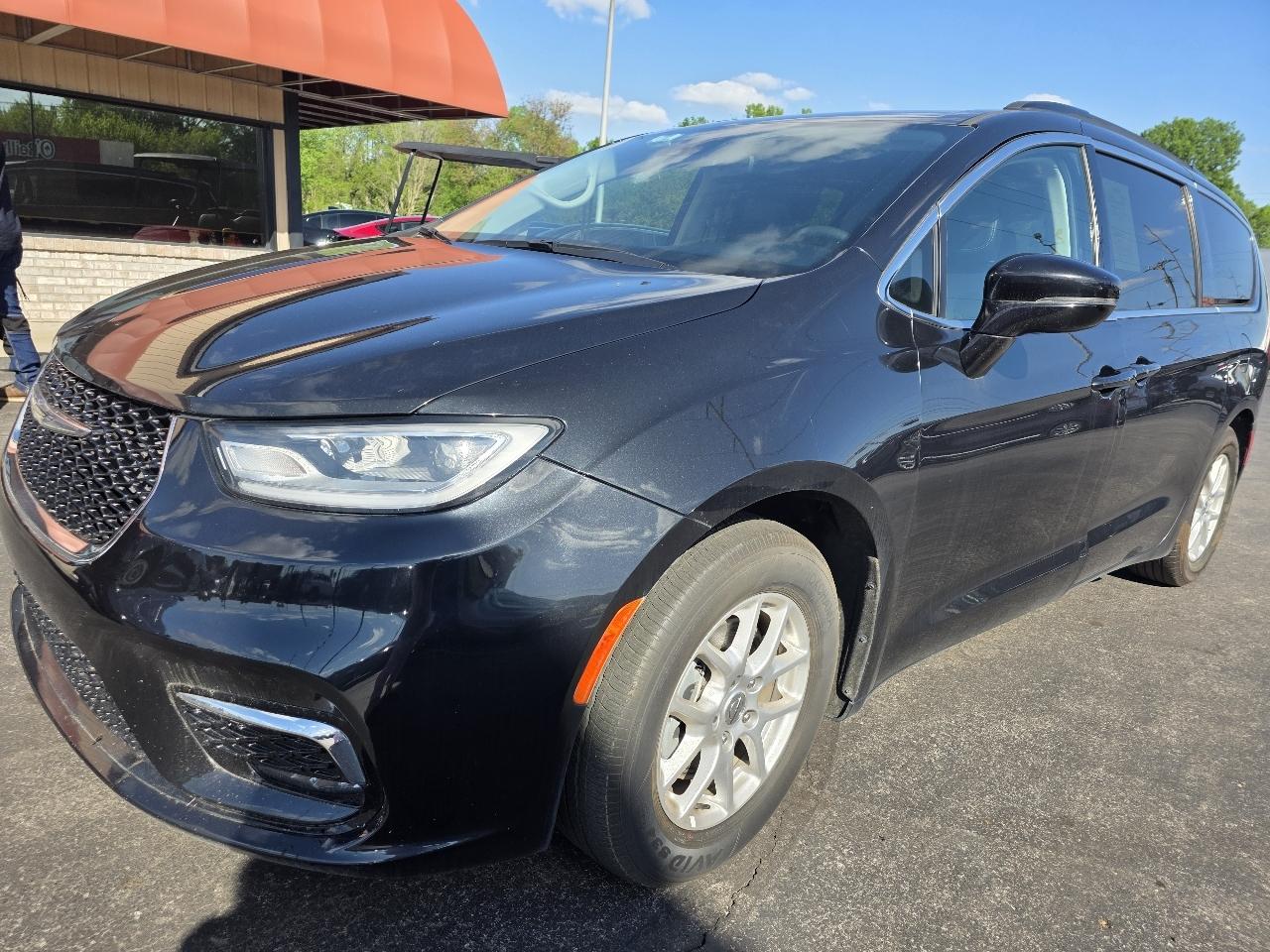 2022 Chrysler Pacifica Touring-L