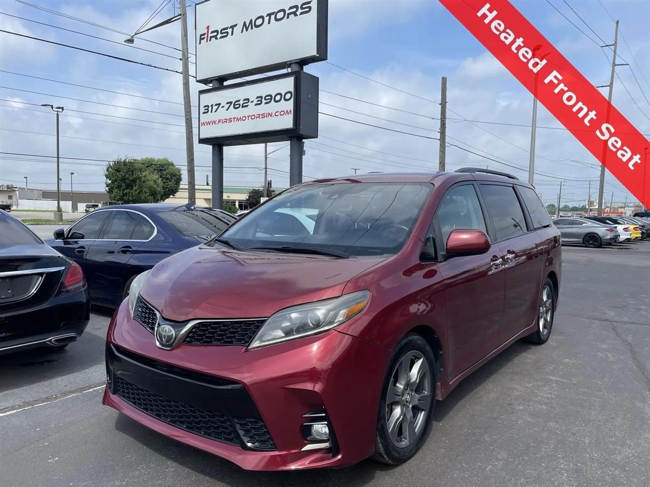 2019 Toyota Sienna SE 8-Passenger
